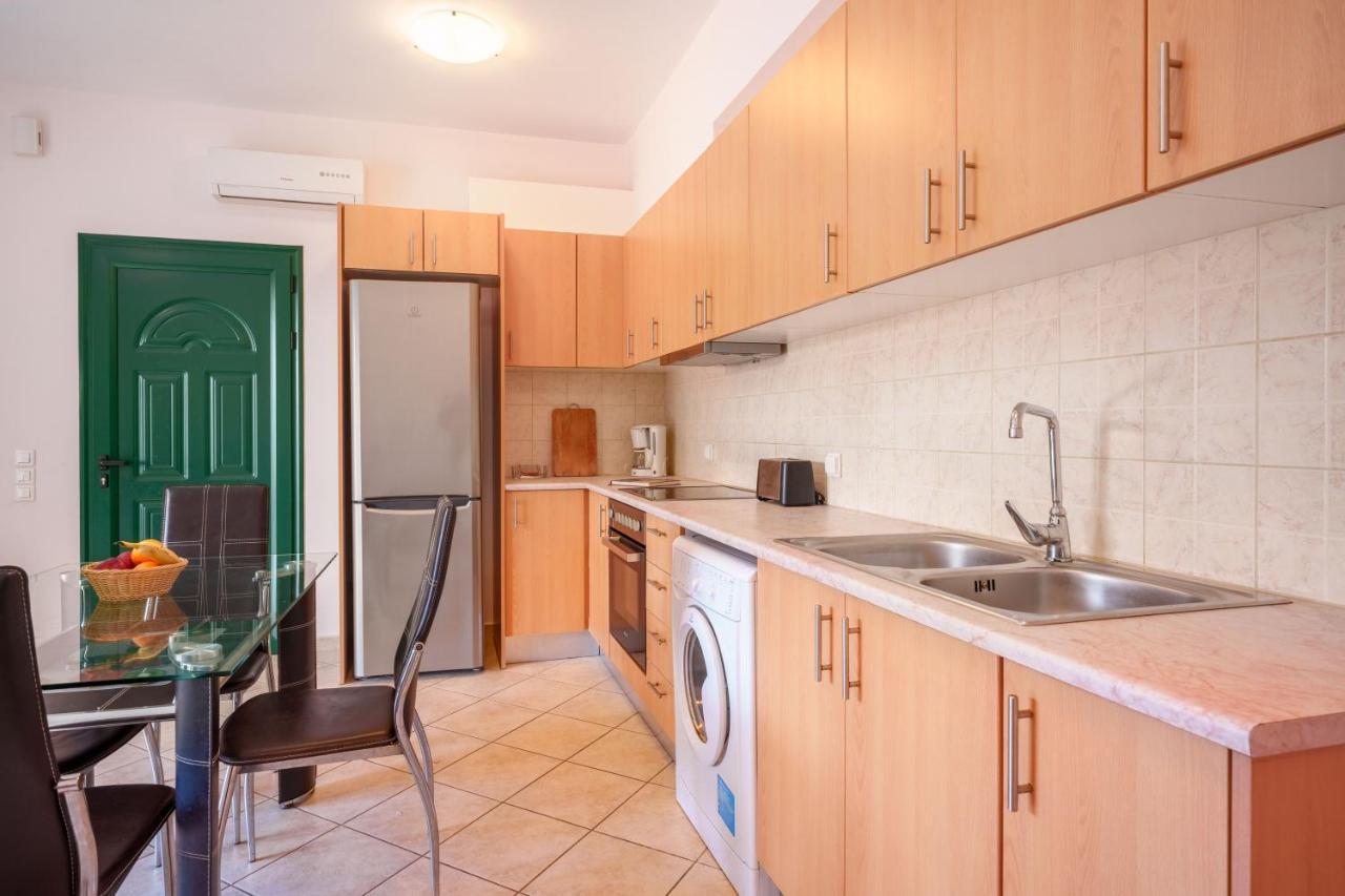 Niko'S Central Skala Apartments Bagian luar foto