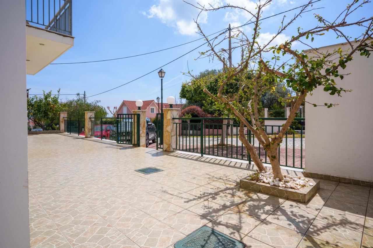 Niko'S Central Skala Apartments Bagian luar foto