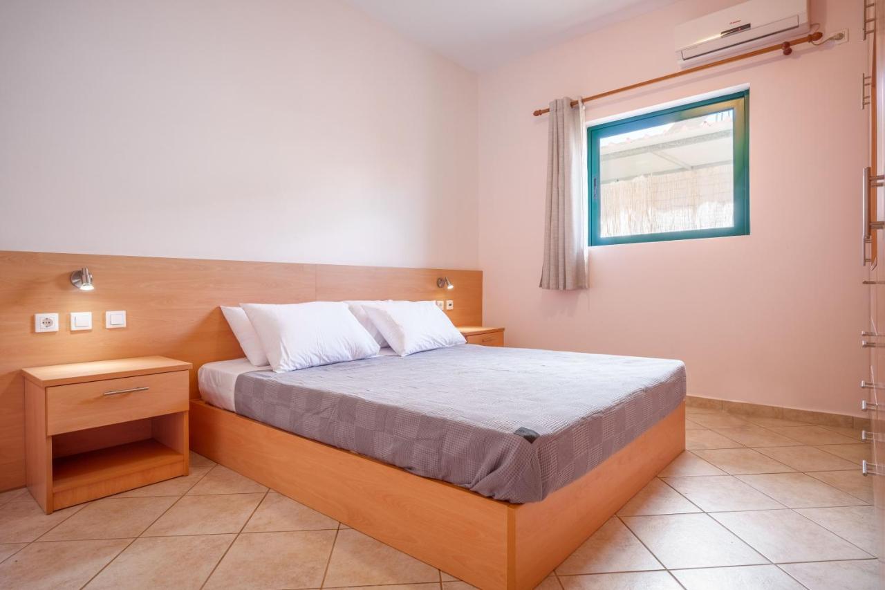 Niko'S Central Skala Apartments Bagian luar foto