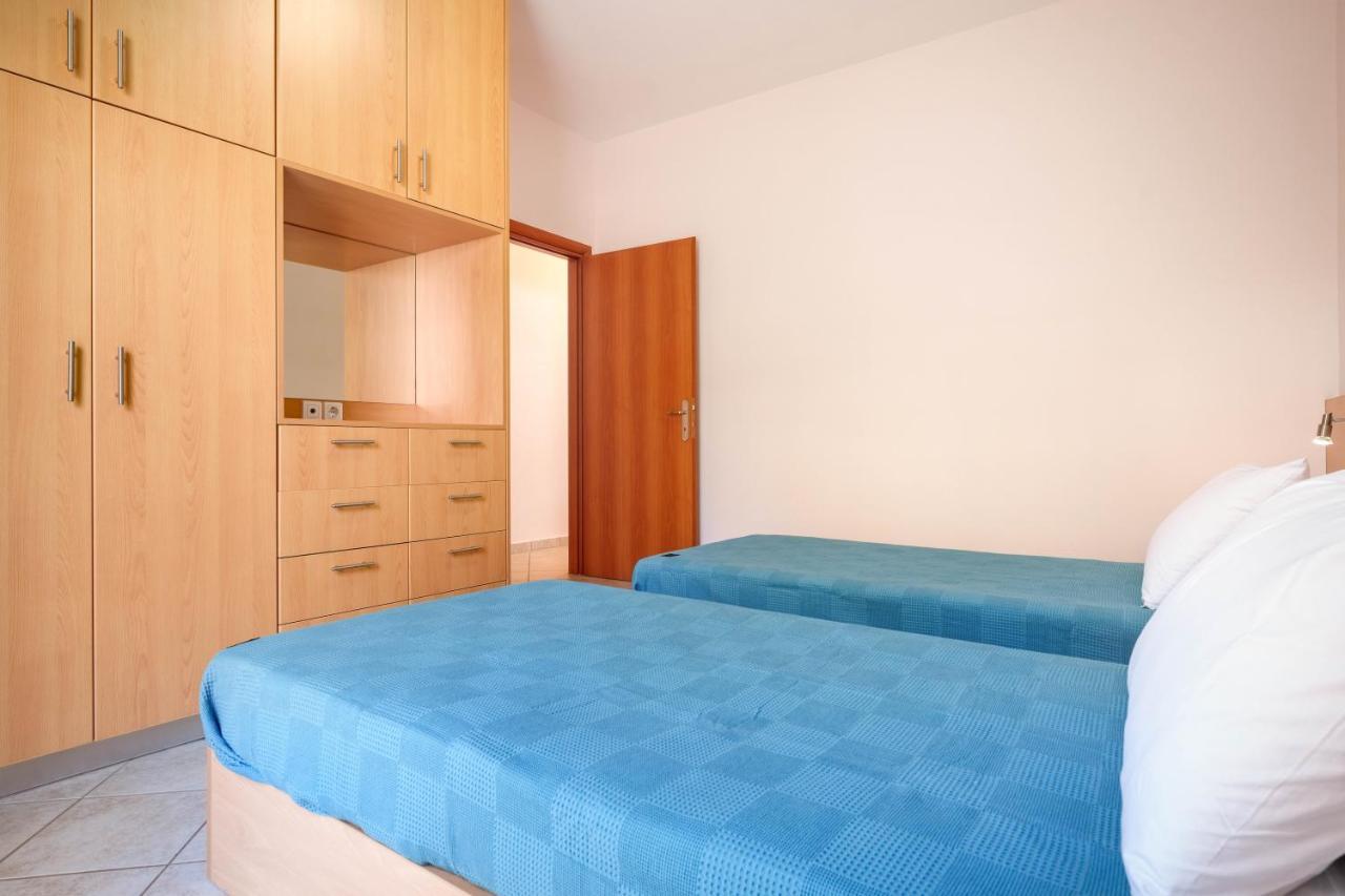 Niko'S Central Skala Apartments Bagian luar foto